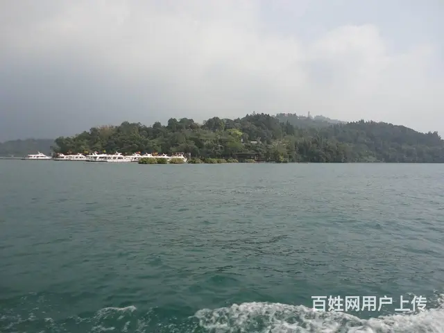处理桌,椅,床,木箱,大缸,啤酒罐,饭店用品 - 图片