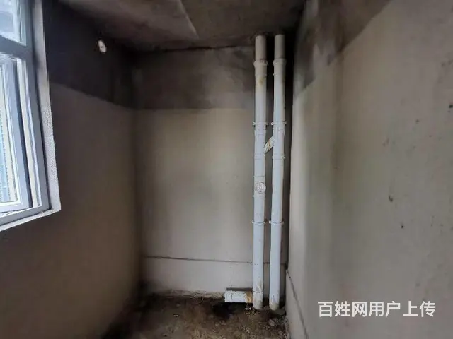 珑庭四室两厅两卫带车位 房东诚心出售 支持按揭 - 图片 8