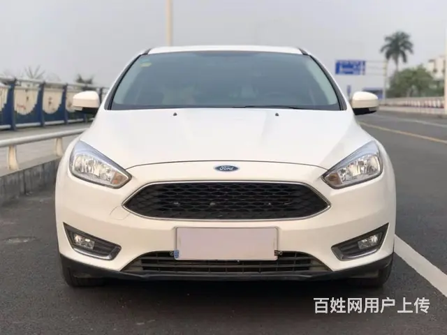 福特 福克斯 2017款 福克斯-两厢 1.6 双离合 风尚 - 图片 2