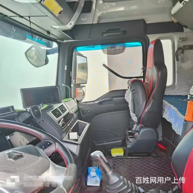 精品国六汕德卡6.8米冷藏车，司机便宜卖 - 图片 6