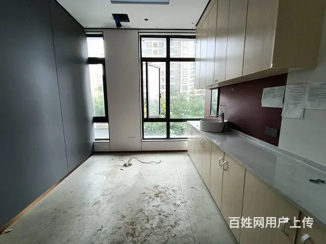 （51旺铺推荐）琼山区融创金城海口壹号220平铺面房东直租 - 图片 5