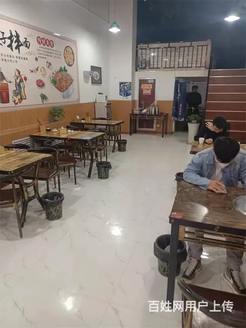 【同城搜铺网免费找店】曼哈顿134平餐馆转让【可空转】 - 图片 1