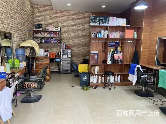[同城搜铺网免费找店】中央公园一期南门50平空铺转让 - 图片 2