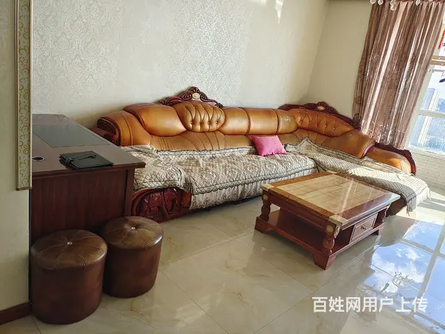 东方新城c座130平4室两厅一卫出租 - 图片 1