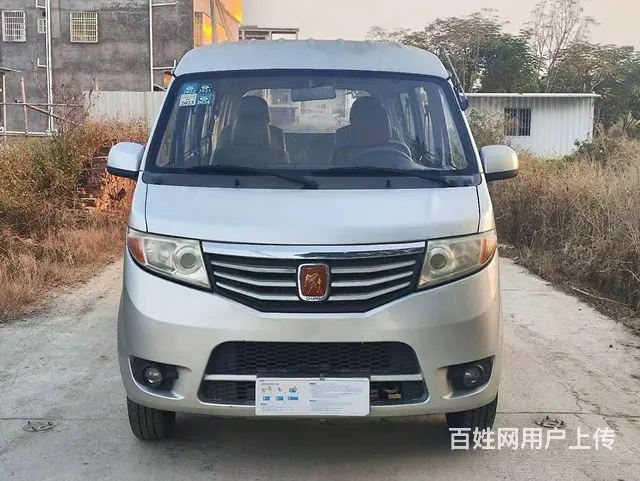 长安超大空间7座面包车 - 图片 1