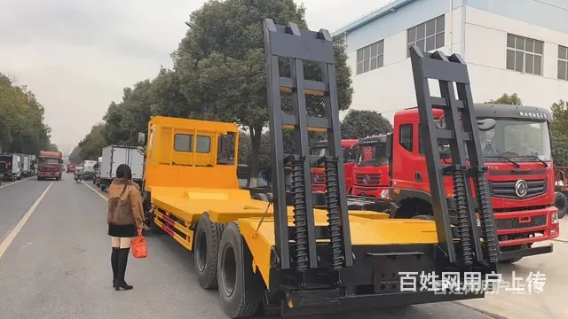 东风四桥40吨低凹板拖车 双节液压爬梯 - 图片 2