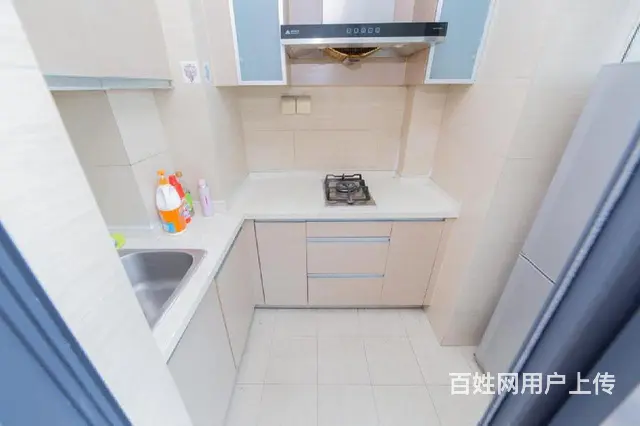 新上！精装一室一厅新北万达广场楼层好 民用水电带燃气可租可住 - 图片 4