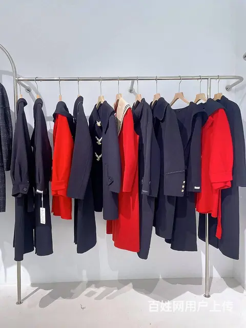 武汉盛依服饰苏图品牌冬季双面大衣上新折扣女装 - 图片 1
