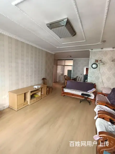 一中附近步梯二楼精装3房，带20个平方露台，周边配套齐全 - 图片 2