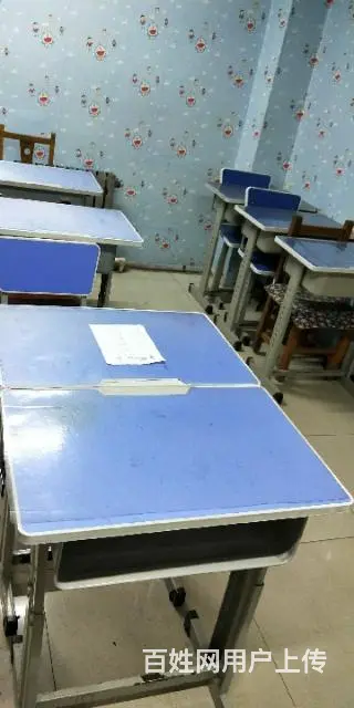 出售二手桌椅 - 图片 2