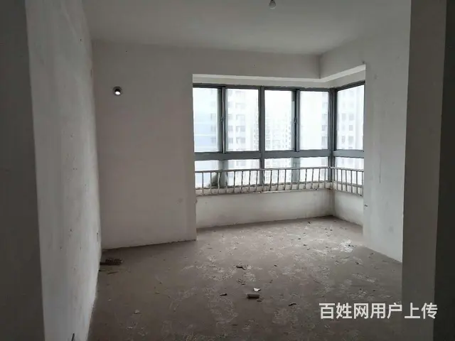 滨江明珠城 中间楼层 毛坯大三房 满五唯一 随时看 - 图片 3