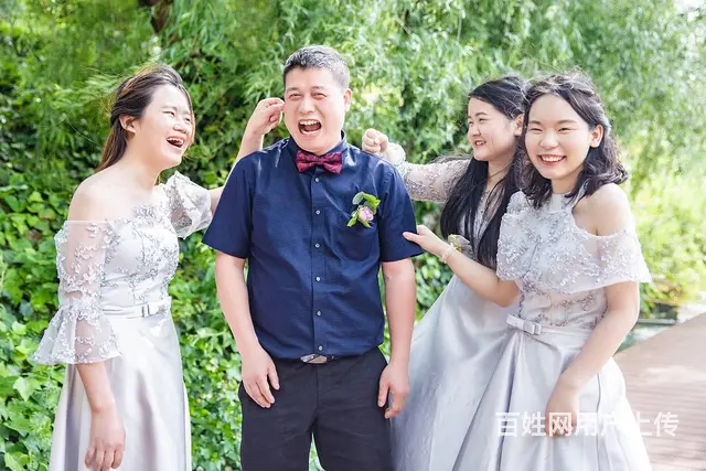 昆明结婚早上秀禾服，下午白色婚纱户外婚礼化妆 - 图片 8