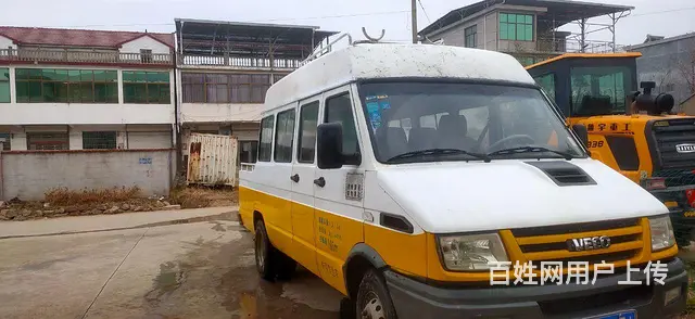 依维柯 厢式货车 - 图片 1