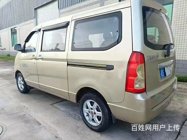 14年五菱宏光，1.5排量7座独立座 - 图片 5
