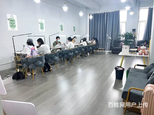 4262（爆铺网）南屏加盟自助类美甲可带品牌旺铺转 - 图片 1