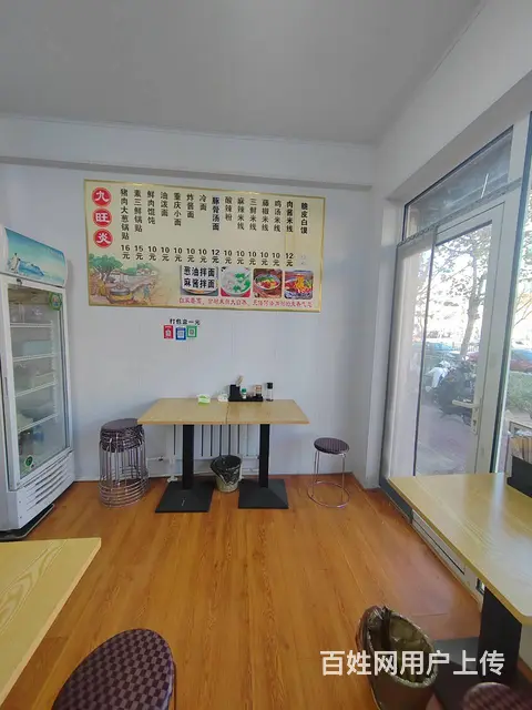 秦皇东大街建安里临街餐饮旺铺整体出兑，面积20平米，纯一层， - 图片 4
