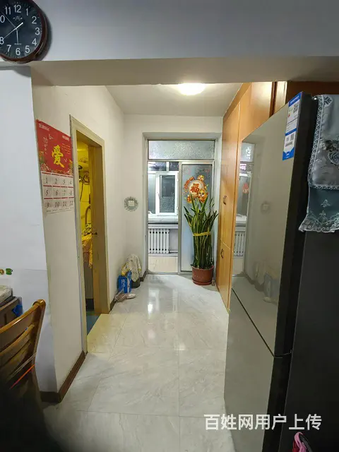 老街基早市附近人防办楼6楼非顶，62平，厢楼两室一厅，带家具 - 图片 5