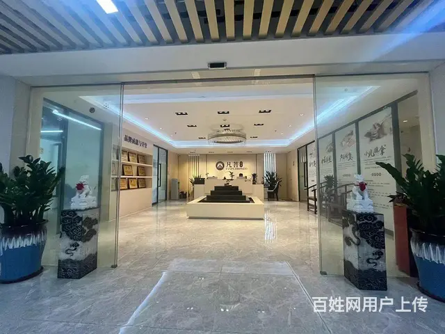 大塘地铁 电梯口 精装1600方 可分组 带家具 - 图片 1