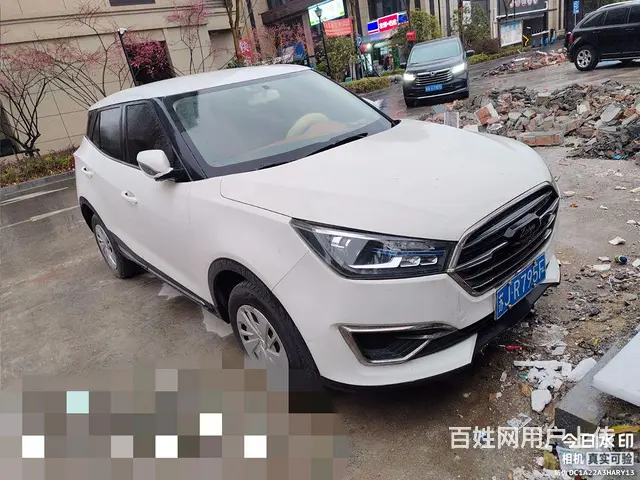 众泰T300 2017款 1.5T 无级 尊享型双色 - 图片 1