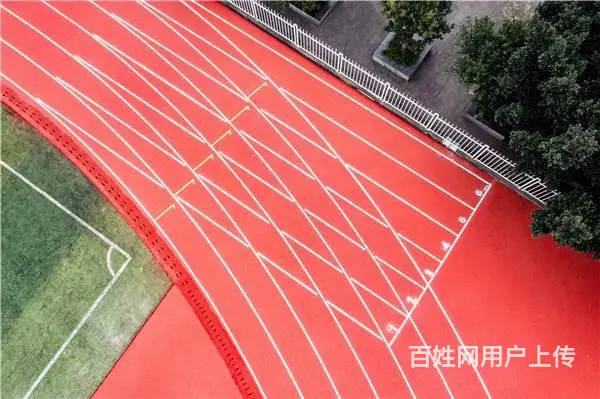 半预制运动场地保养指南：日常清洁与季节性维护 - 图片