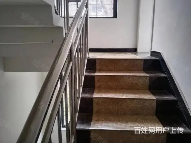 汉川高中附近整栋4层私房12室4厅3卫出租 - 图片 2