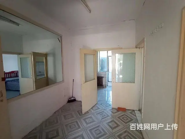 工农区60委 红旗小区1楼58平 实际面积70平 11万 - 图片 1