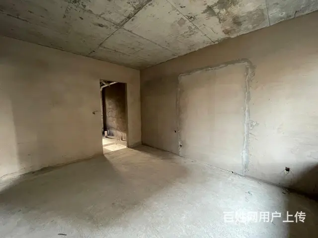 新市政府附近长安城1楼135平，三室两厅两卫，毛坯 - 图片 2