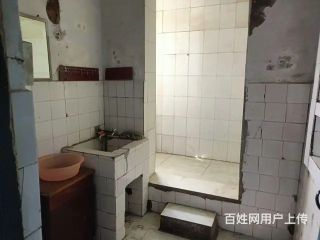 七完小近一楼共四层两室一厅能过户 - 图片 3