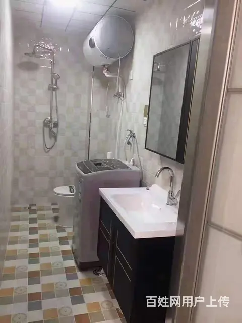 豪德汽配城5楼46平1室1厅，精装修，包物业，空调，床，冰箱 - 图片 3