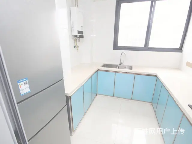 此房景观楼栋，精装修清爽三房。房东诚心出售 - 图片 12