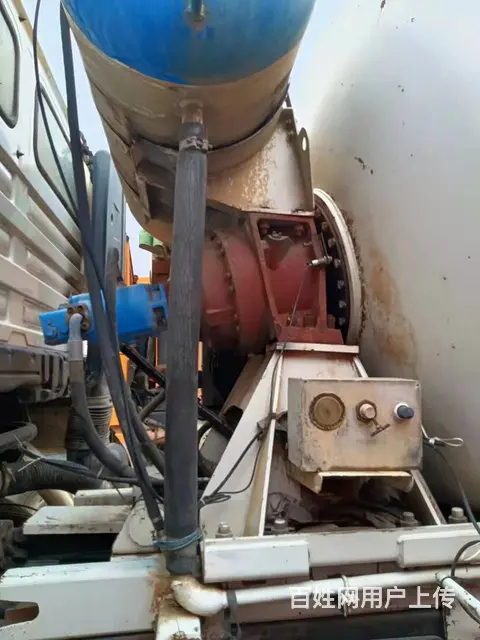 国四德龙F3000后八轮水泥罐车340马力 - 图片 9