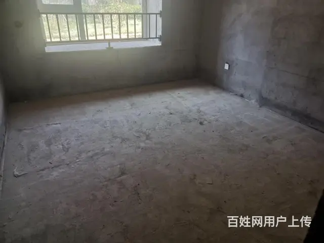 凤凰城 双证一楼带院带车位 135平 130万 - 图片 9