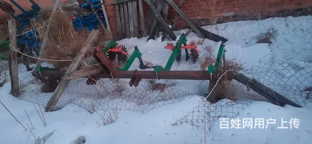 5铧犁带护苗器废铁价格处理 - 图片
