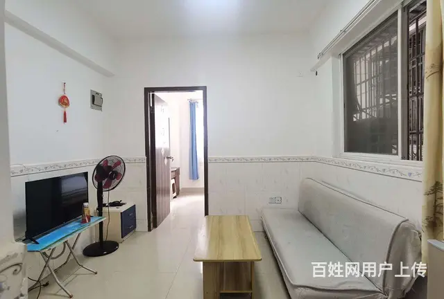 拱北关口龙城大厦电梯一房一厅出租，租价1600，近关口 - 图片 3