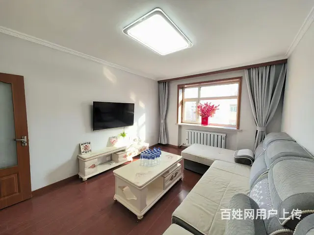 三室 下楼休闲广场 格局好 拎包入住 家具家电齐全 - 图片 1