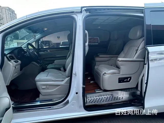 别克GL8 2018款 GL8 商旅车 2.0T 手自一体 - 图片 4