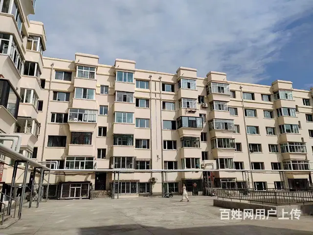 出租出售：步行街原二百对面，王府楼2楼87.6平22.8万 - 图片 1