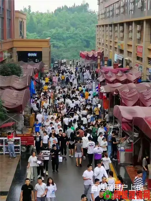 【搞定了！】汽车学院200平餐饮店转让《同城搜铺网》 - 图片 1