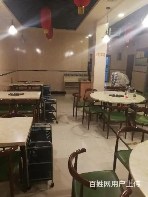 临街商铺整体转让，门口可以外摆，停车方便 - 图片 1