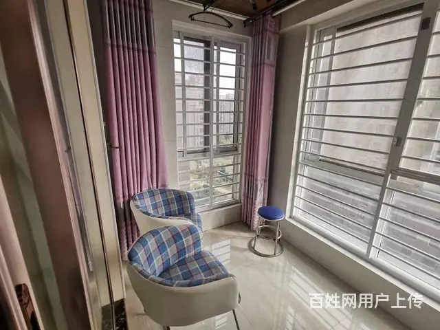 天成峰景2室 家具家电全新 年租1.6 看房有钥匙 - 图片 1