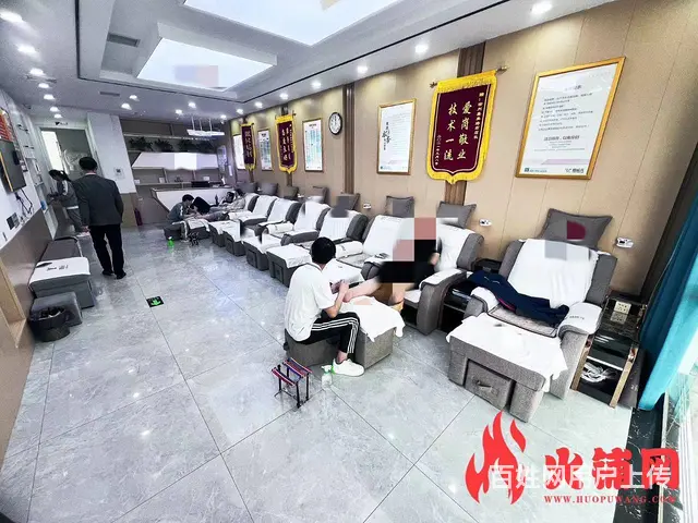 【搞定了！】碧水湾大型小区门口沿街（纯一层）旺铺出租（房东直 - 图片 5