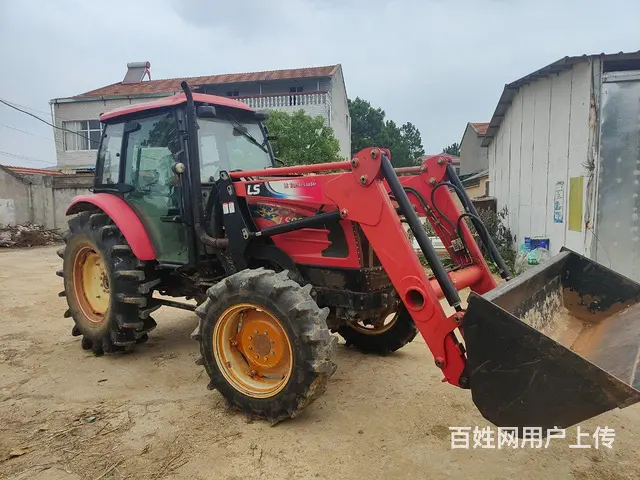 乐星拖拉机，带铲车 - 图片 3