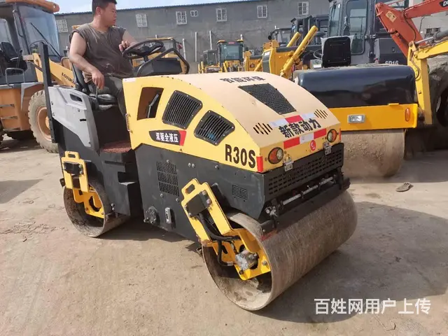 二手徐工3吨5吨双驱全液压震动 - 图片 1