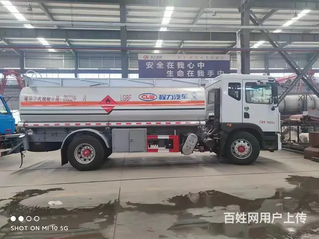 全新油罐车出售，包上户挂牌 - 图片 1