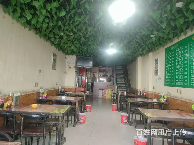 B个人一华鑫大酒店旁餐饮店转让 - 图片 1