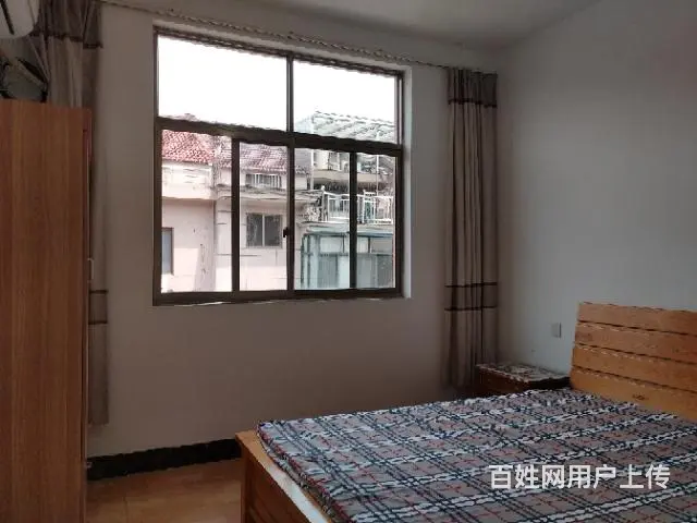 一室一厨一卫共享大阳台 - 图片 1