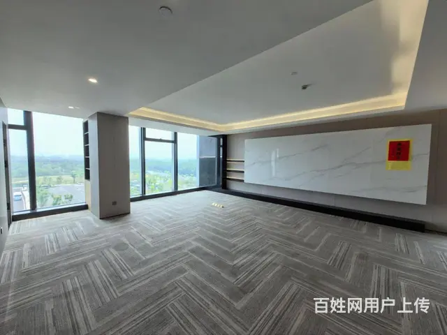 顶楼带6个露台 每个办公室都有露台 视野开阔带花园可随时看房 - 图片 2