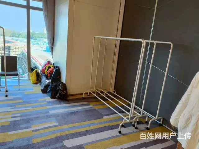 广州出租化妆台龙门椅架蝴蝶椅酒吧桌椅 - 图片 3