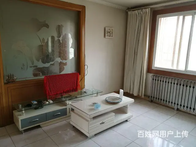 八一小区房屋出租，有车位的图片