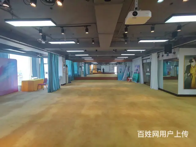 （51旺铺推荐）龙华区国贸中心303平办公室出租 - 图片 2